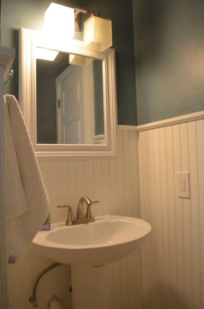 9022 Park Rd, Edmonds, WA 98026 - photo 3