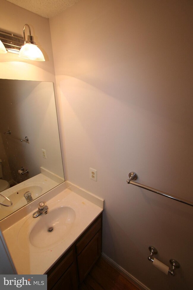 14006 Valleyfield Dr, Silver Spring, MD 20906 - photo 3