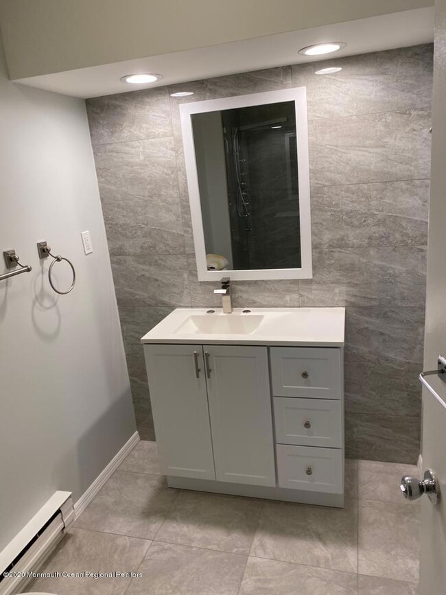 54B365E5-095D-4B01-95A7-82F861AAFF6F