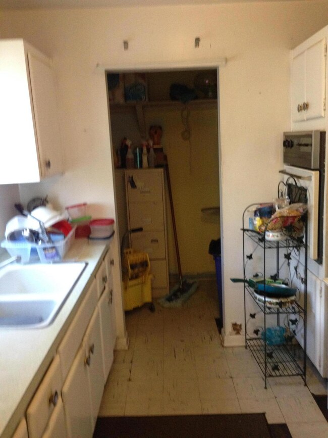 613 SW 14th St, Belle Glade, FL 33430 - photo 3