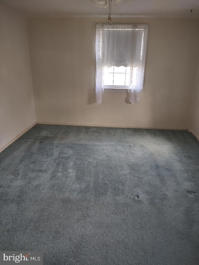 76 Strathaven Dr, Broomall, PA 19008 - photo 3