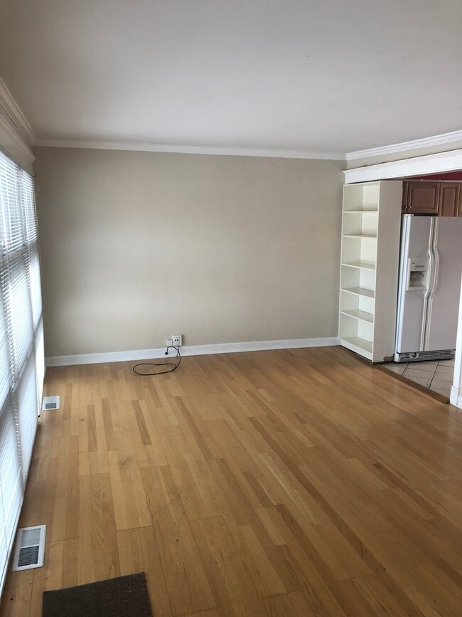 903 S Spring Rd, Elmhurst, IL 60126 - photo 7