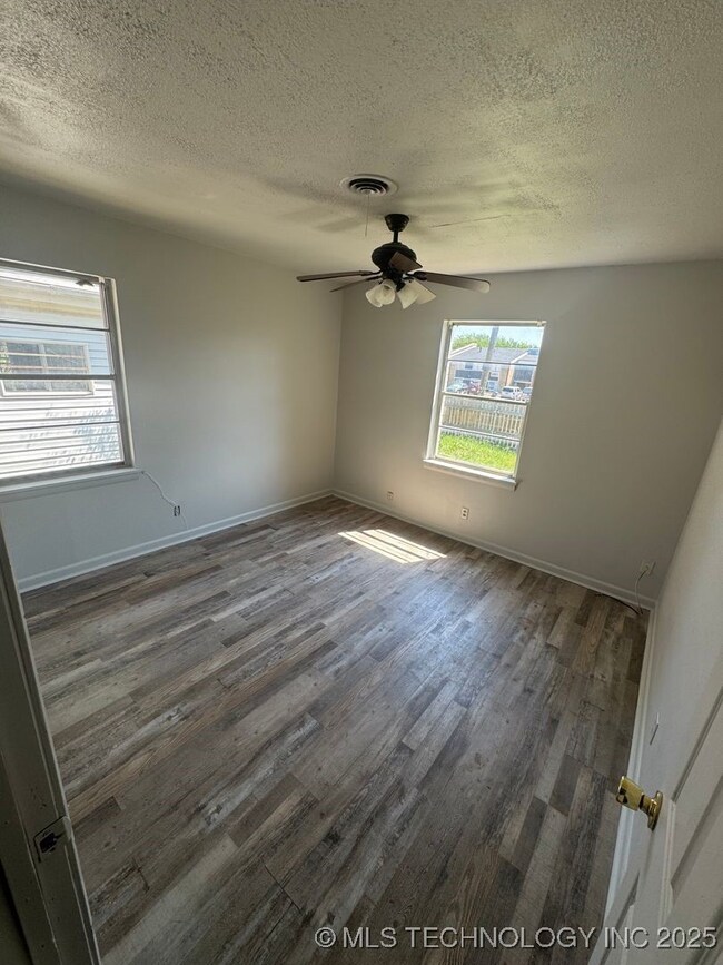 27 Hillcrest Ave NE, Ardmore, OK 73401 - photo 6