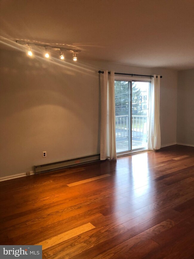 102 Llanfair Rd unit 2-3, Ardmore, PA 19003 - photo 7