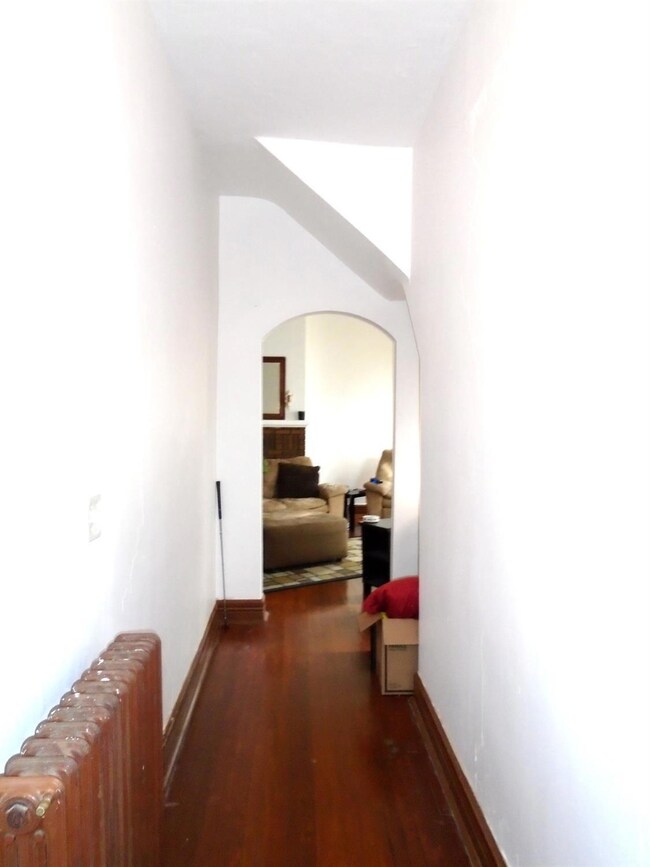 114 W 70th St, Cincinnati, OH 45216 - photo 4