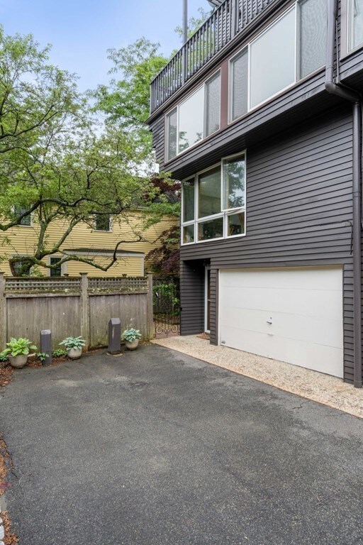 320 Harvard St unit D, Cambridge, MA 02139 - photo 2