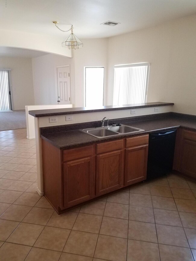 Kitchen 4
