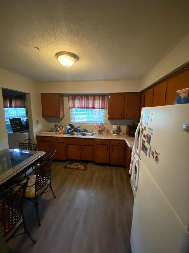 2507 Daily Rd, Columbus, OH 43232 - photo 4