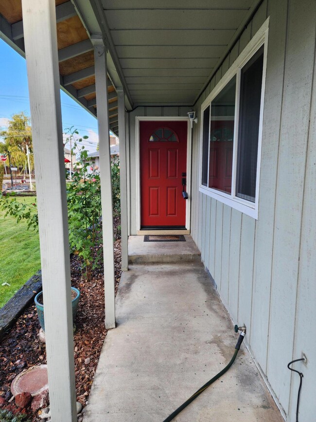 Front covered walkway