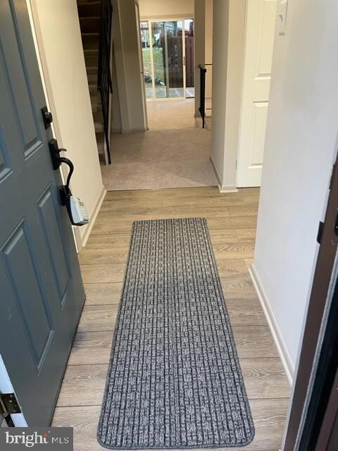 2569 Fox Ridge Ct, Woodbridge, VA 22192 - photo 2