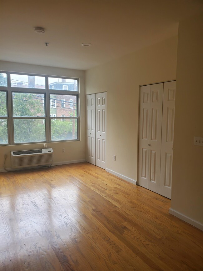 97 Magnolia Ave unit 3, Jersey City, NJ 07306 - photo 6