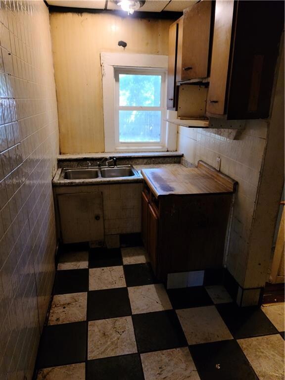 1817 22nd St, Des Moines, IA 50310 - photo 6