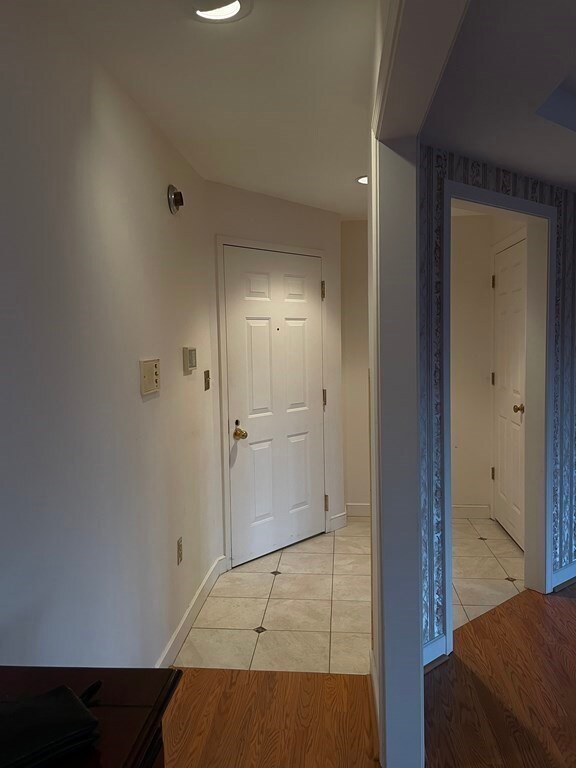 501 Lexington St unit 29, Waltham, MA 02452 - photo 3