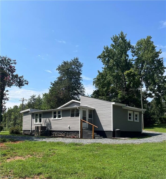 2053 U S Highway 158 W, Reidsville, NC 27320 - photo 6