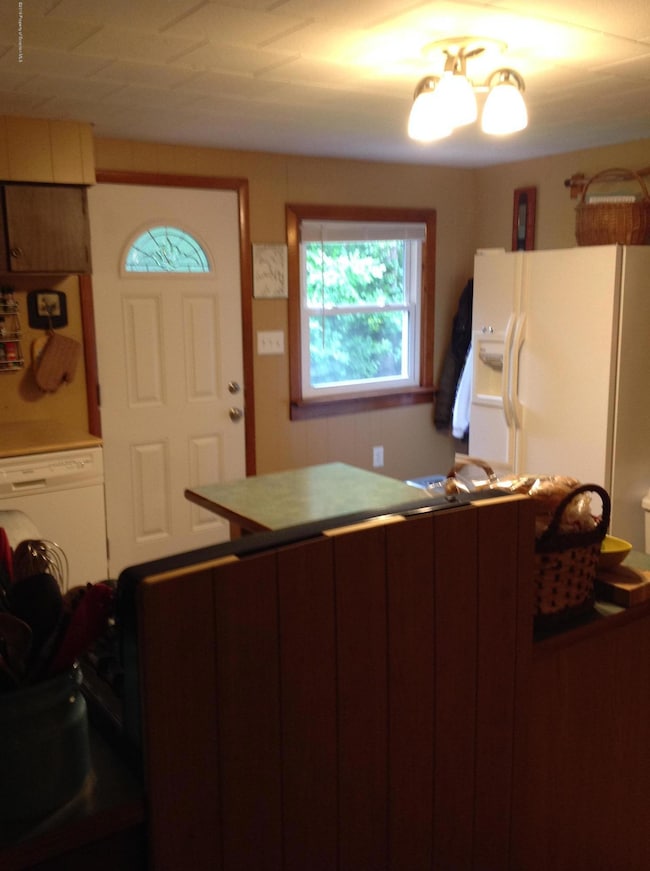 153 Country Rd, Falls, PA 18615 - photo 3