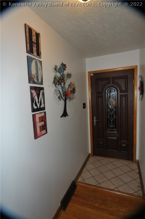 408 87th St, Charleston, WV 25315 - photo 7