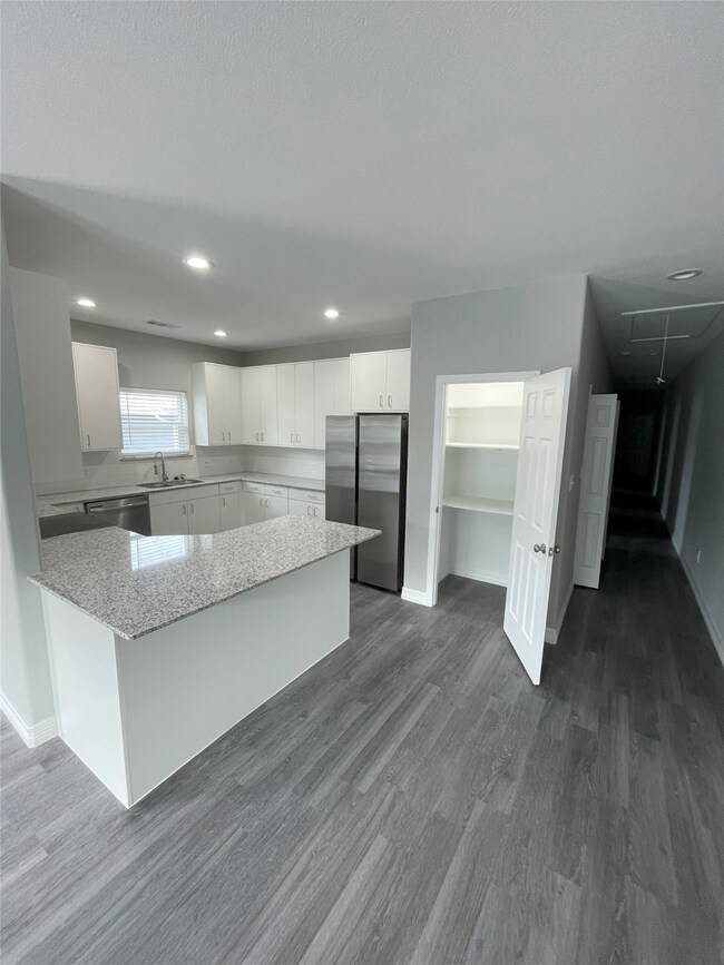 621-623 W Elm St unit 623, Denison, TX 75020 - photo 4