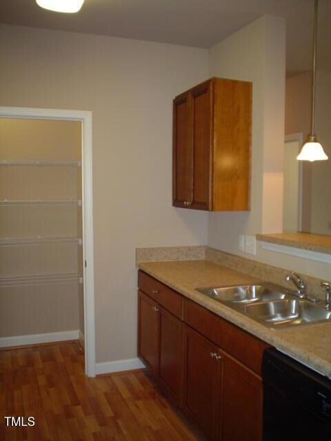 3722 Burt Dr unit 204, Raleigh, NC 27606 - photo 4