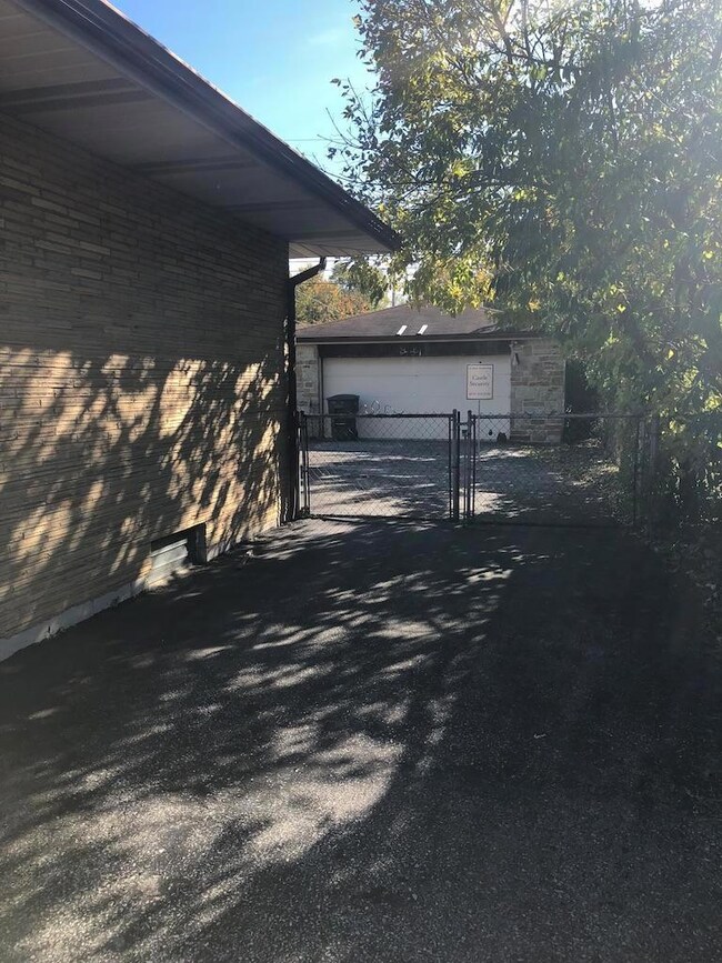 Drive to Garage