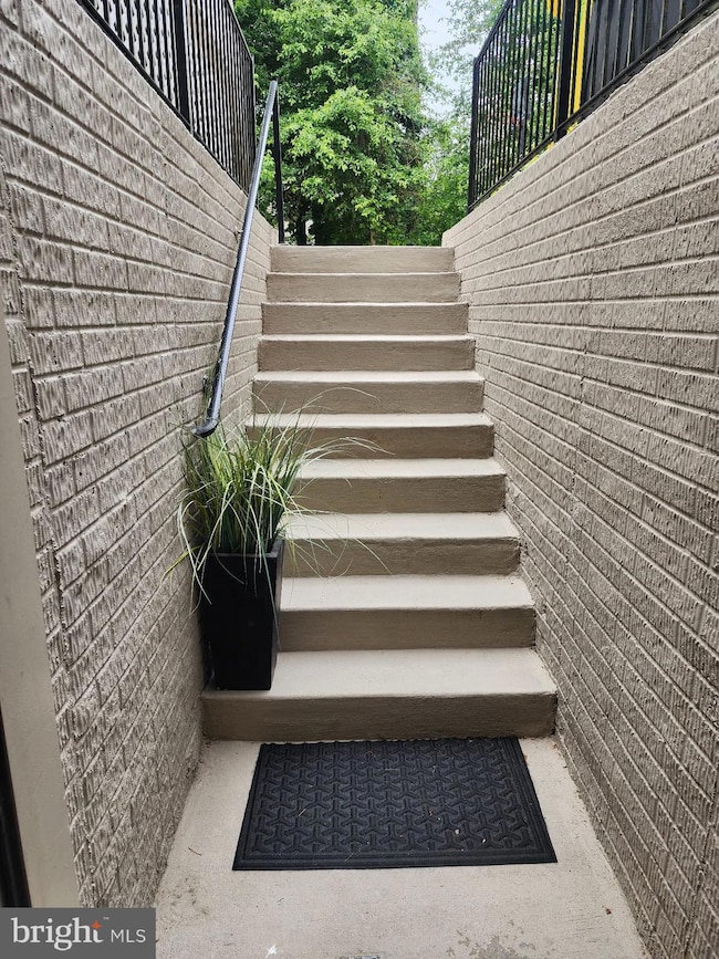 7571 Holly Ridge Dr, Glen Burnie, MD 21060 - photo 4