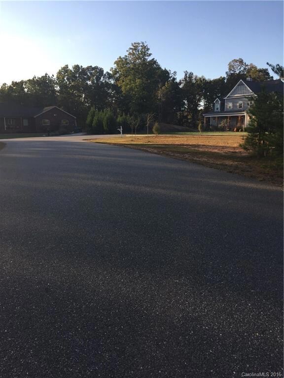 Street View/Cul-De-Sac