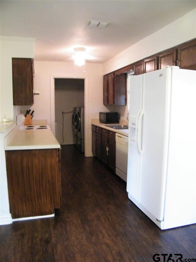 10549 Rolling Pines Dr, Tyler, TX 75707 - photo 7