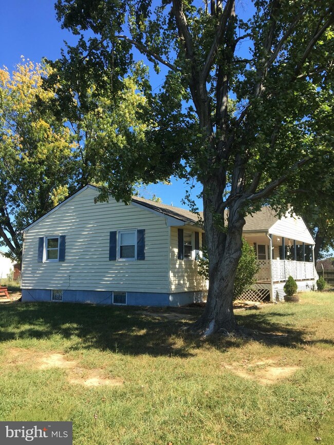 16182 Trigger Ln, King George, VA 22485 - photo 3