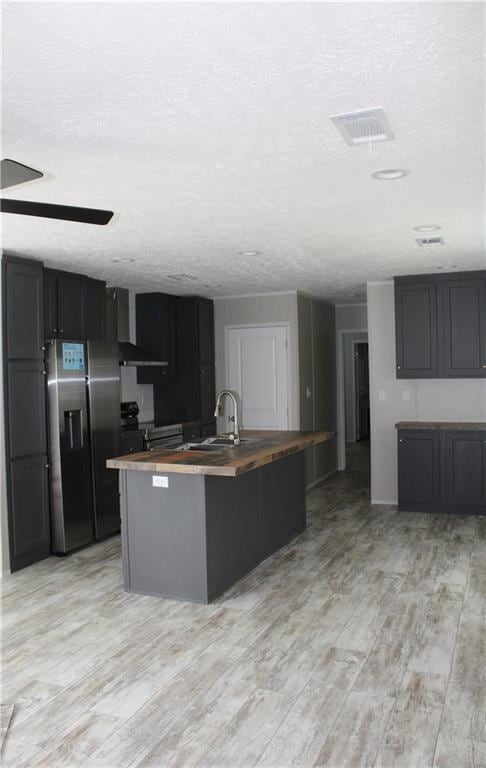 Kitchen/open to Living Room