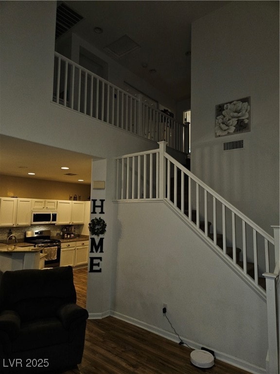 4004 Kindhearted Ct, North Las Vegas, NV 89032 - photo 4