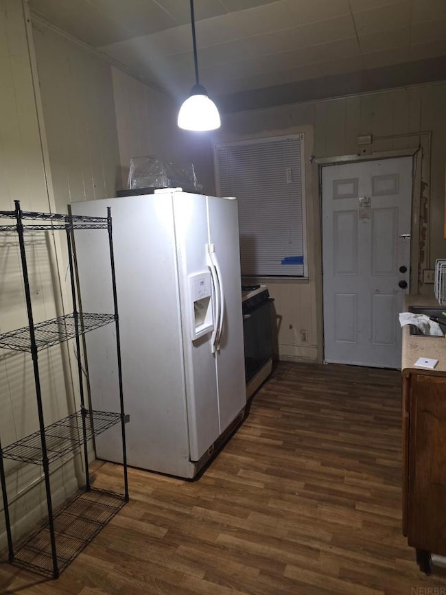 701 W 7th St, Waterloo, IA 50702 - photo 5