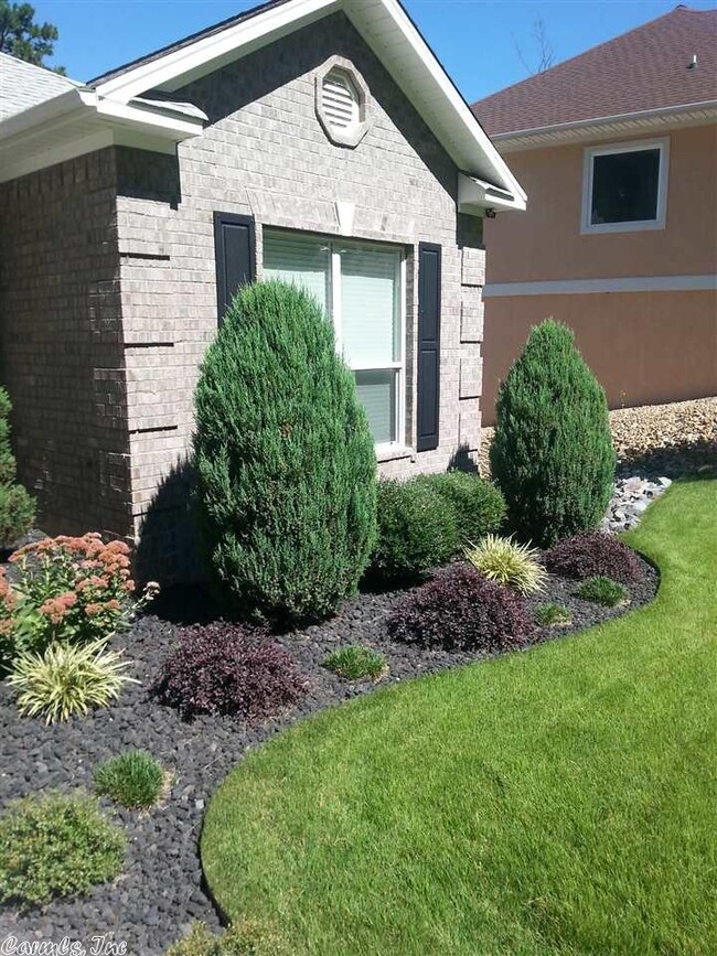 Professional Landscape w/ sodded yard!