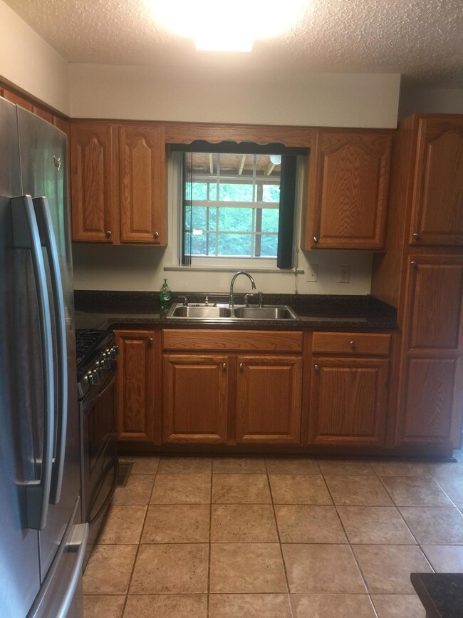7008 Windcrest Kitchen