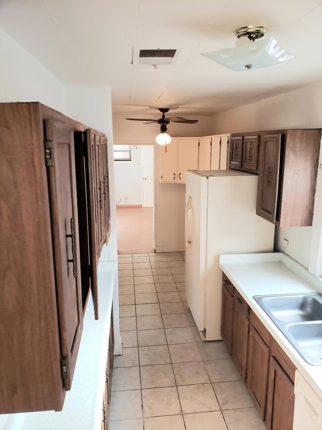 3518 Louisville Ave, El Paso, TX 79930 - photo 7