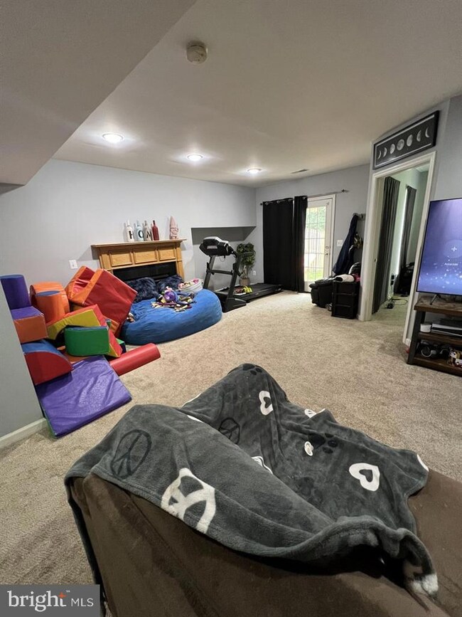 22099 Chelsy Paige Square, Ashburn, VA 20148 - photo 6