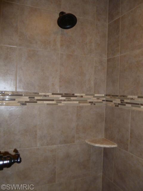 2147 Center Grange Dr, Byron Center, MI 49315 - photo 6