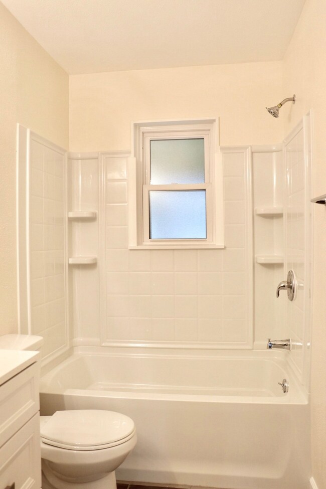 1203 Elm St, Alvin, TX 77511 - photo 5