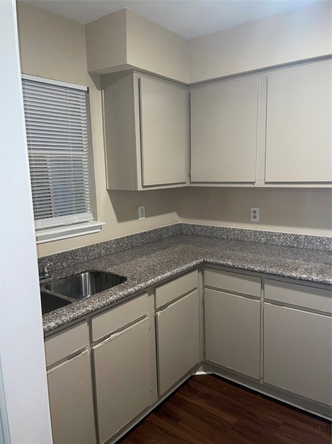 4710 Airport Blvd unit 206, Houston, TX 77048 - photo 7