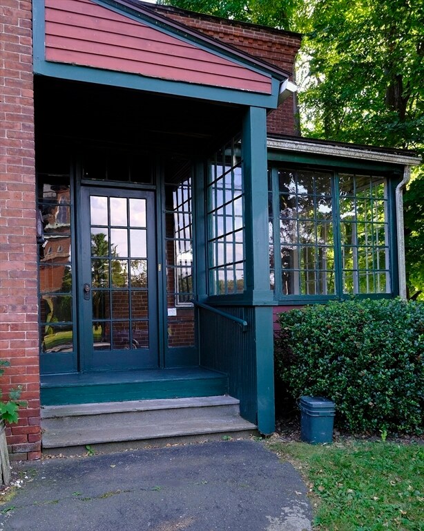 4 Clifford St, Easthampton, MA 01027 - photo 7