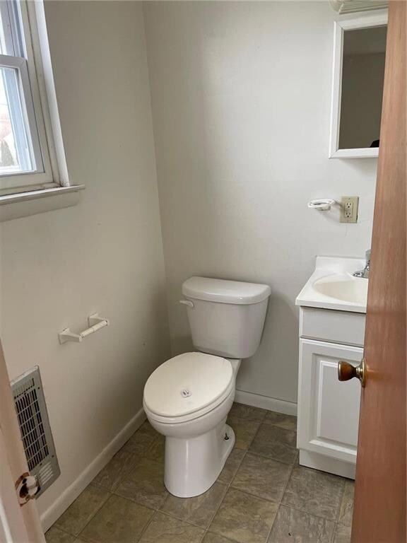 105 S 7th St unit 2, Emmaus, PA 18049 - photo 3