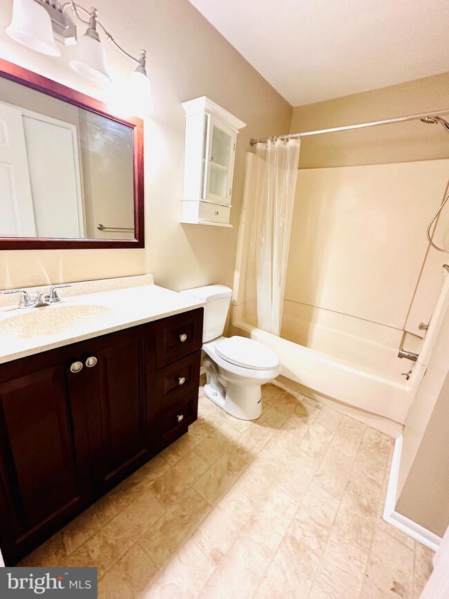 416 Durham Ct unit 416, West Deptford, NJ 08051 - photo 7