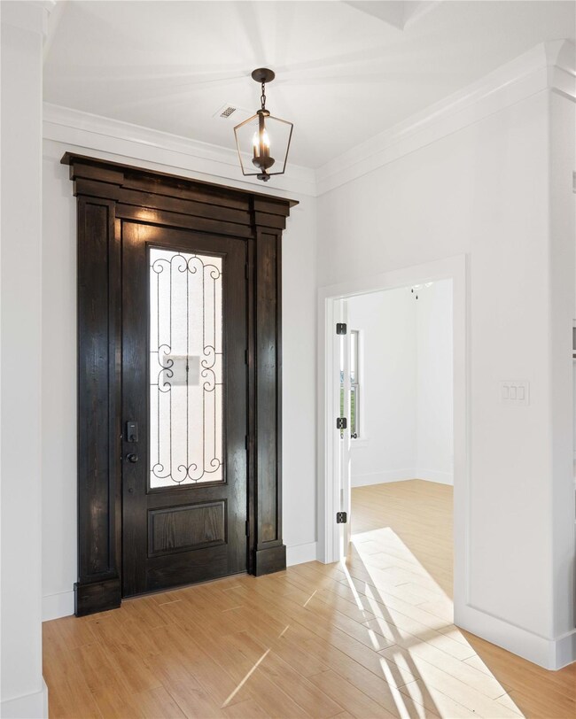 812 Cedar Elm Ct, Weatherford, TX 76085 - photo 4