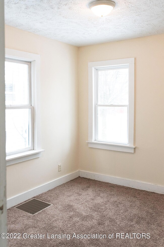 904 Penn-001