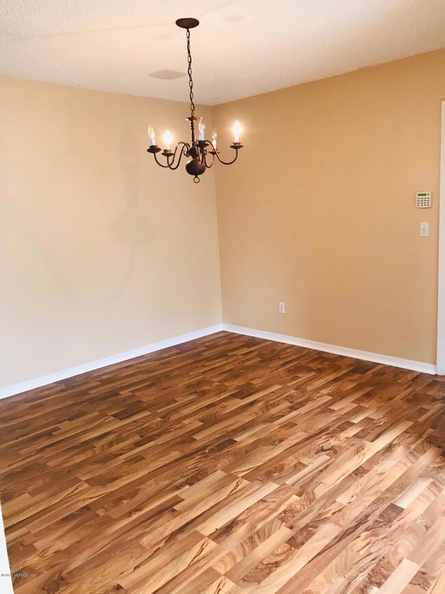 7700 Highchair Ln, Jacksonville, FL 32210 - photo 4