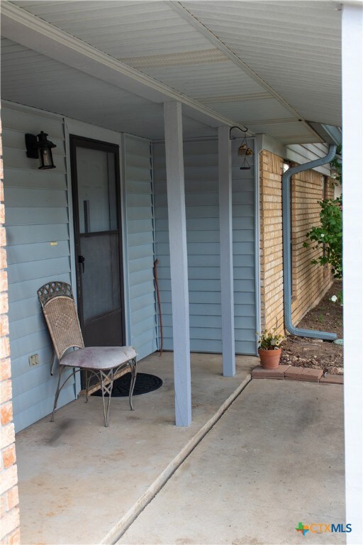 201 E Hogan Dr, Copperas Cove, TX 76522 - photo 3