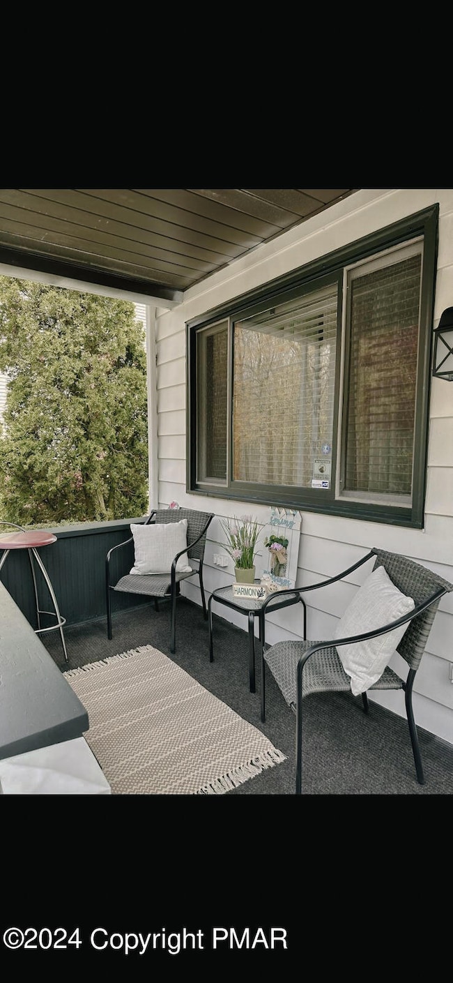 519 S Hancock St, McAdoo, PA 18237 - photo 2