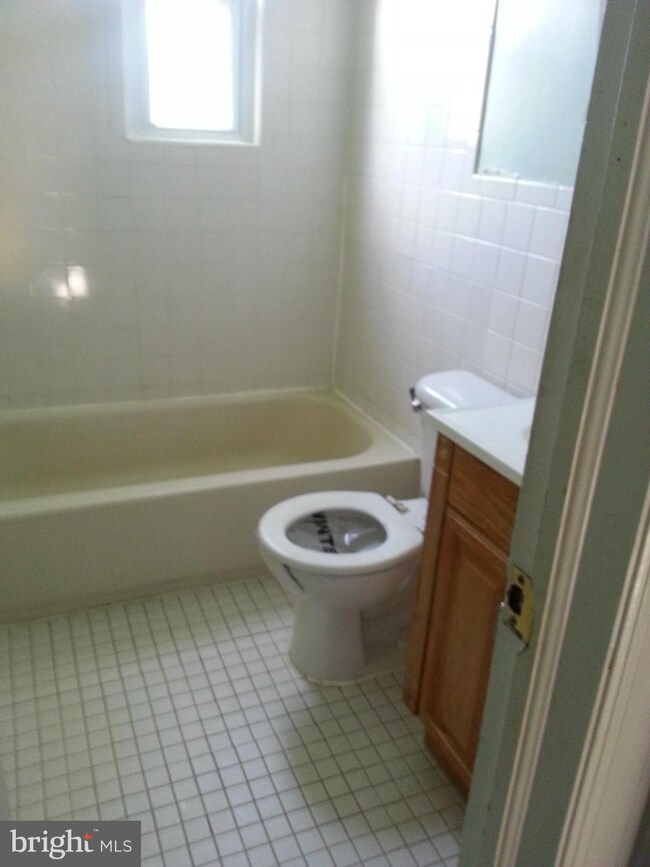 8008 24th Ave, Hyattsville, MD 20783 - photo 4