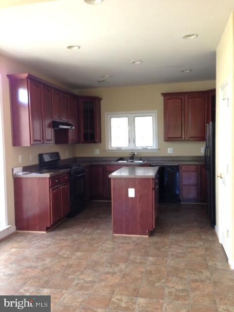 8276 Laurel Heights Loop, Lorton, VA 22079 - photo 6