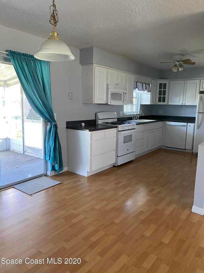 1418 E Stetson Dr, Cocoa, FL 32922 - photo 4