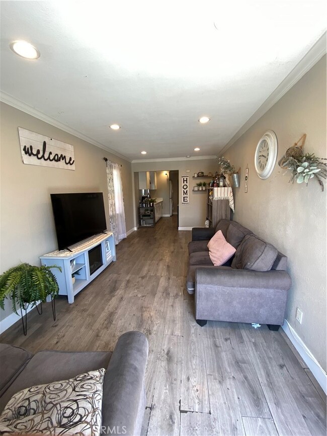 837 W Spruce St, Compton, CA 90220 - photo 5