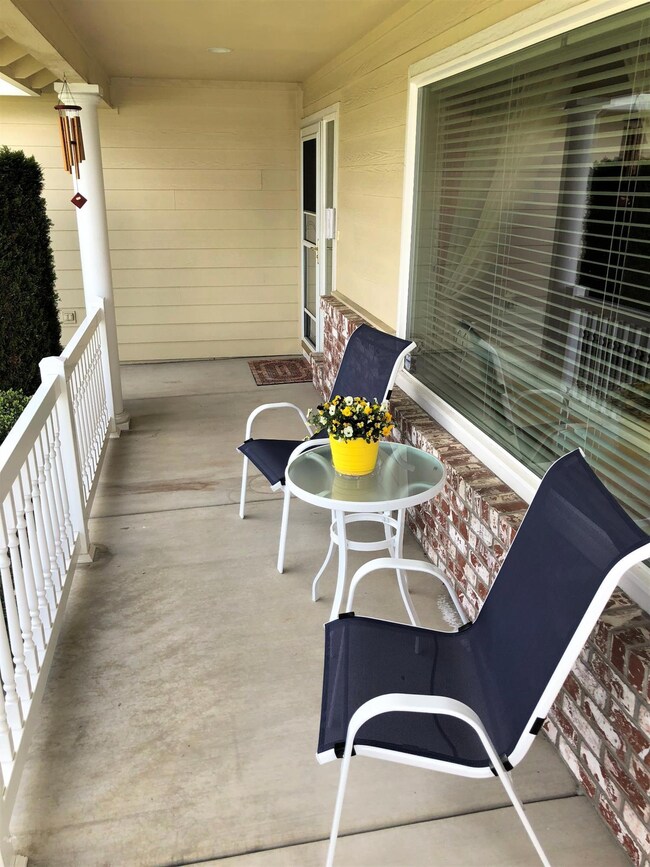 914 Crystal Dr, Eagle Point, OR 97524 - photo 4